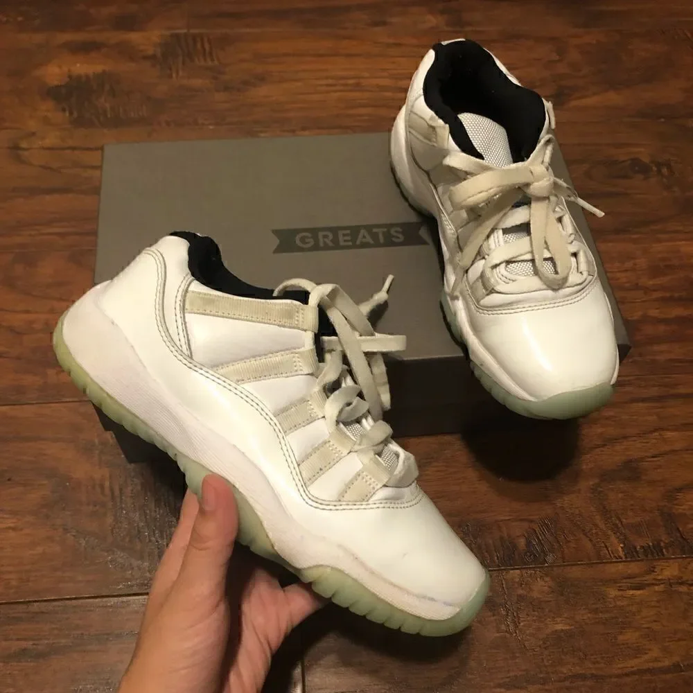 AIR JORDAN 11 retro low legend blue size 5 women = 3.5Y kids